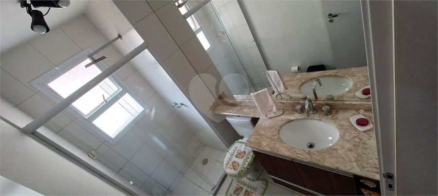 Foto REO1115586