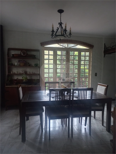 Foto REO1115594