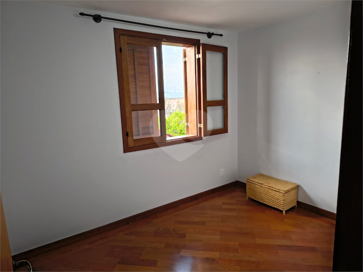 Foto REO1115637