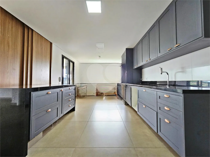 Foto REO1115666