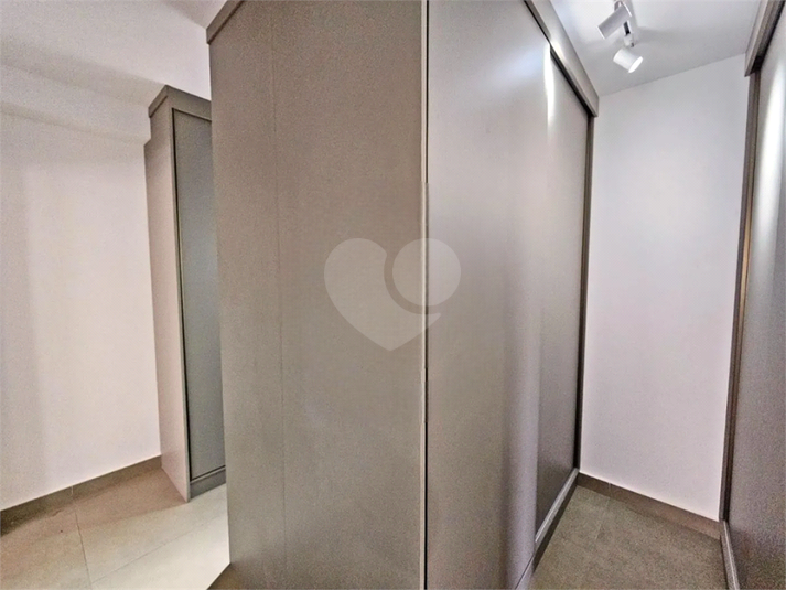 Foto REO1115666