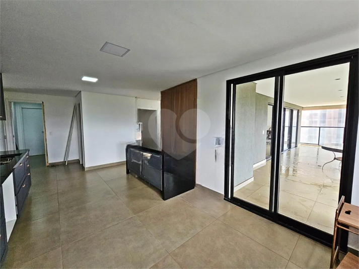 Foto REO1115666