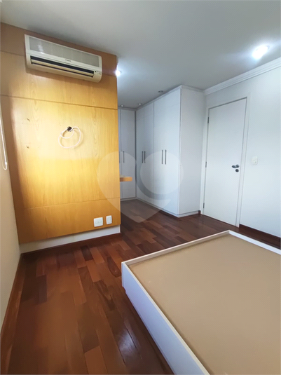 Foto REO1115668