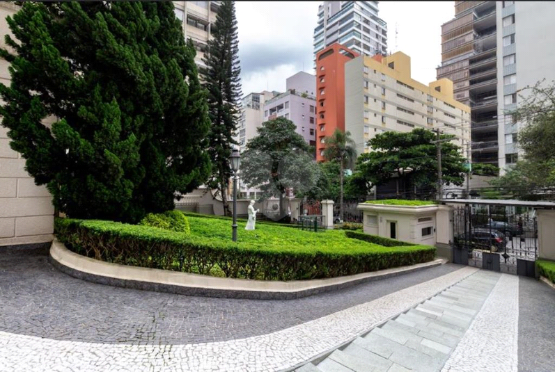 Foto REO1115733