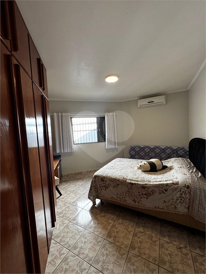 Foto REO1115741