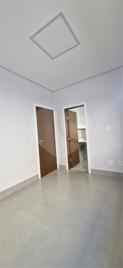 Foto REO1115747