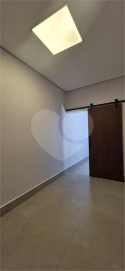 Foto REO1115747