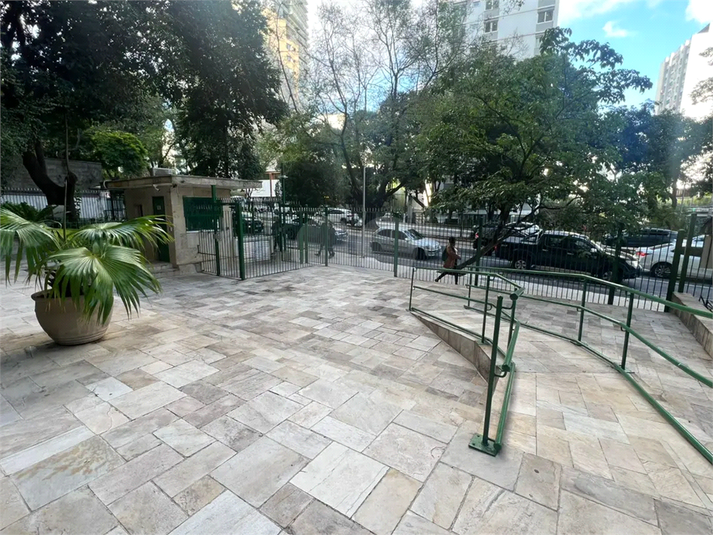 Foto REO1115755