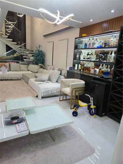 Foto REO1115763
