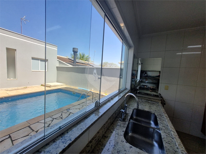 Foto REO1115798