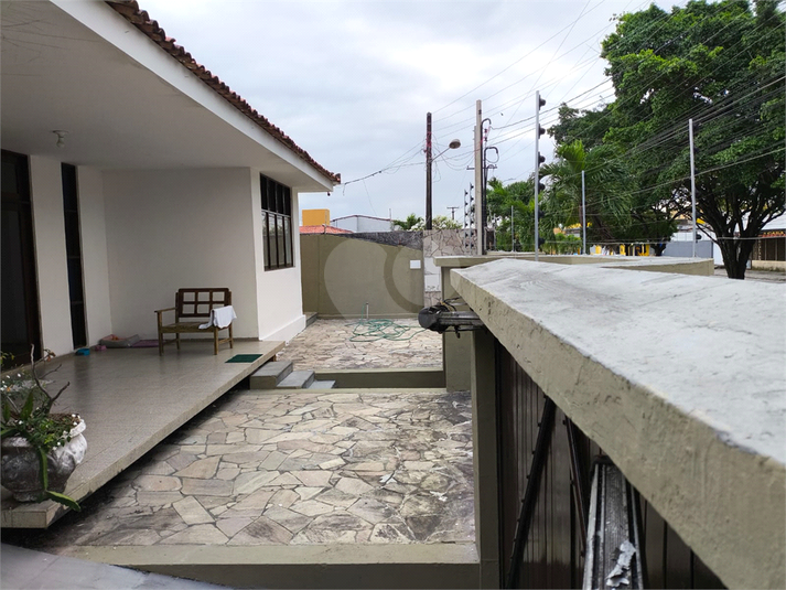Foto REO1115818