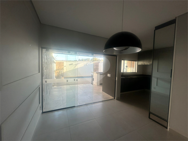 Foto REO1115861