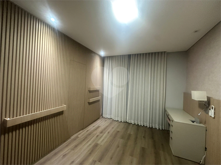 Foto REO1115861