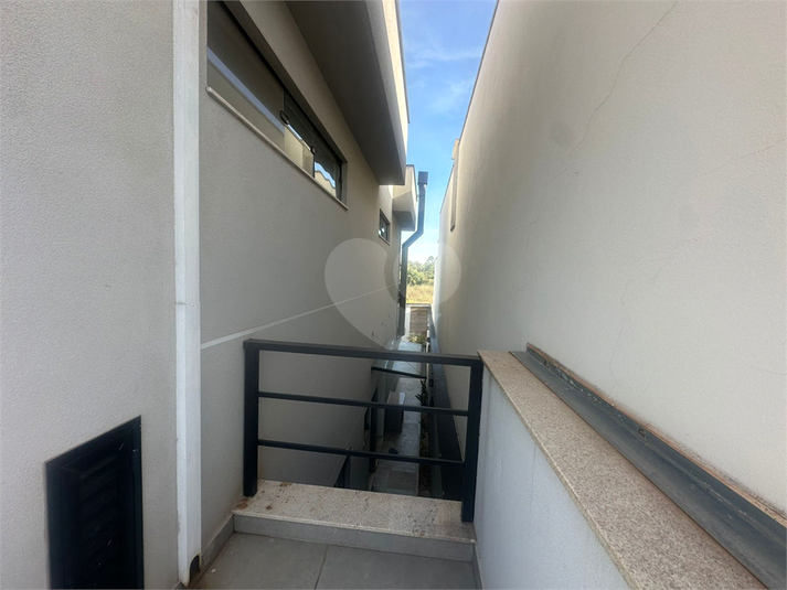 Foto REO1115861