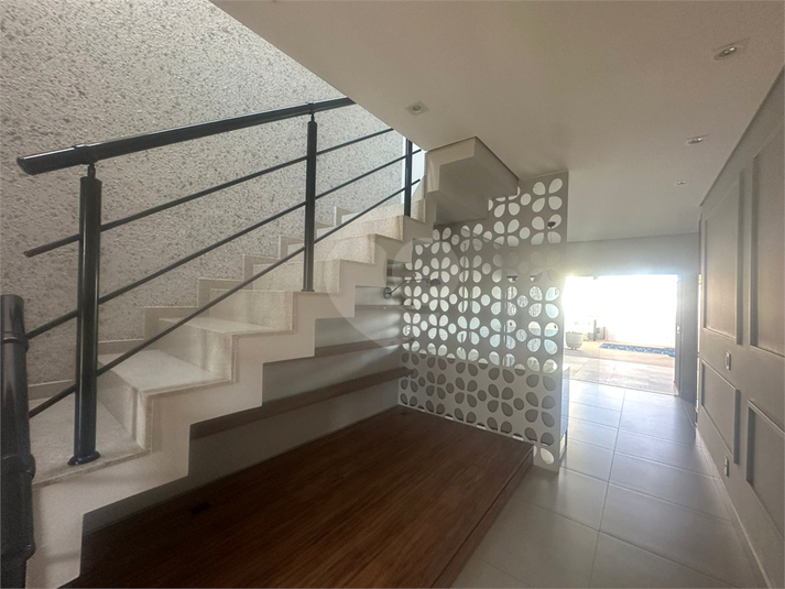 Foto REO1115861