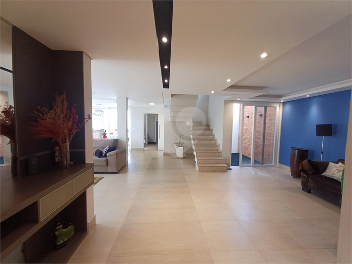 Foto REO1115862