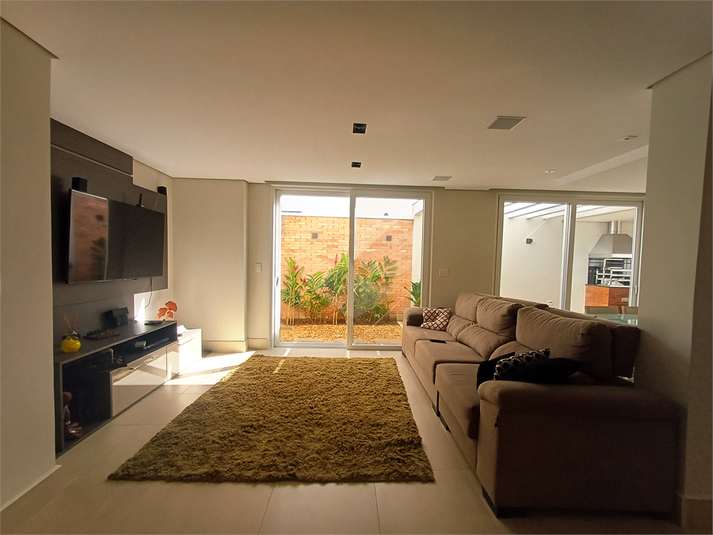 Foto REO1115862