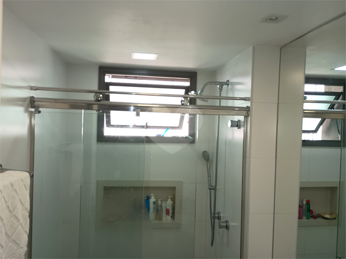 Foto REO1115866
