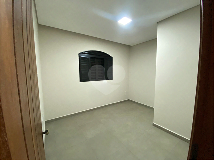 Foto REO1115868