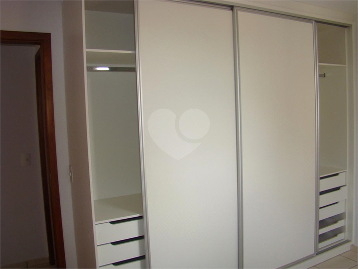 Foto REO1115870