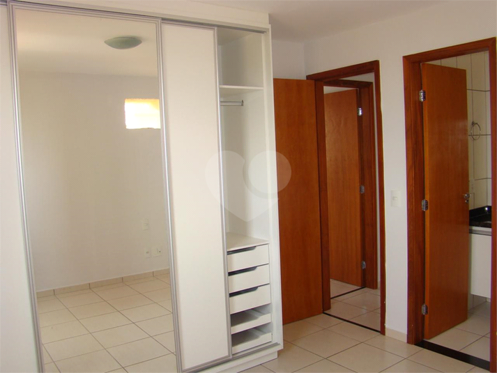 Foto REO1115870
