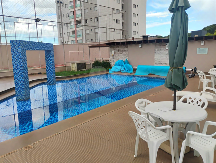 Foto REO1115870