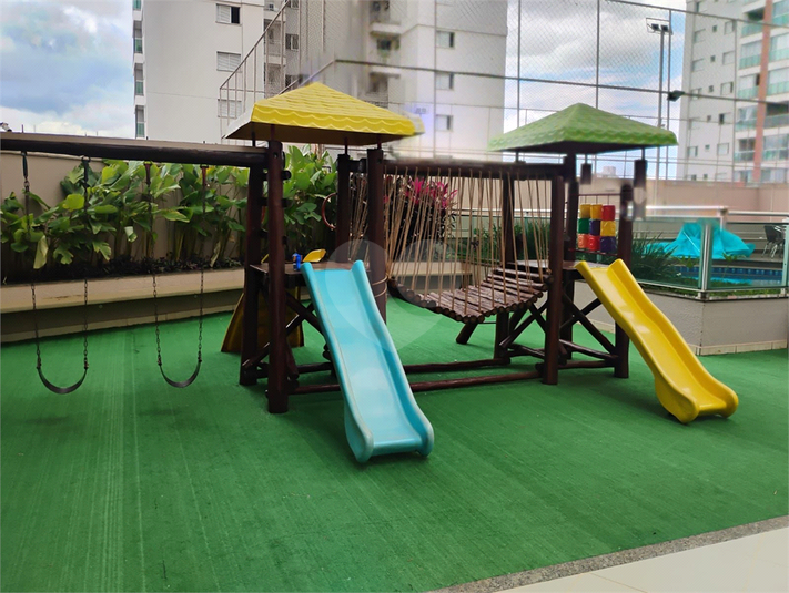 Foto REO1115870