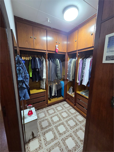 Foto REO1115876