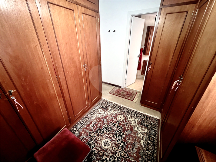 Foto REO1115886