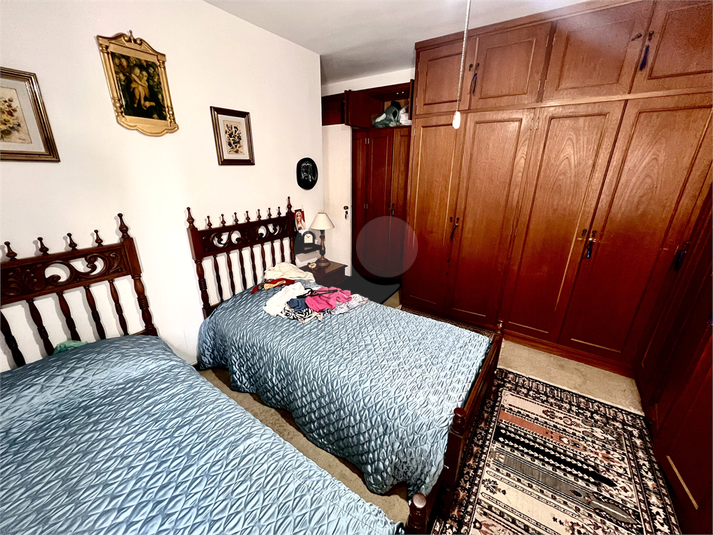 Foto REO1115886