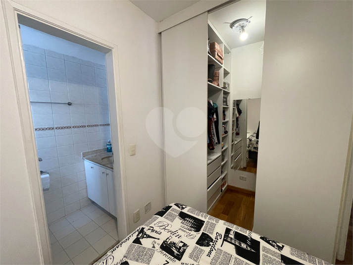 Foto REO1115902
