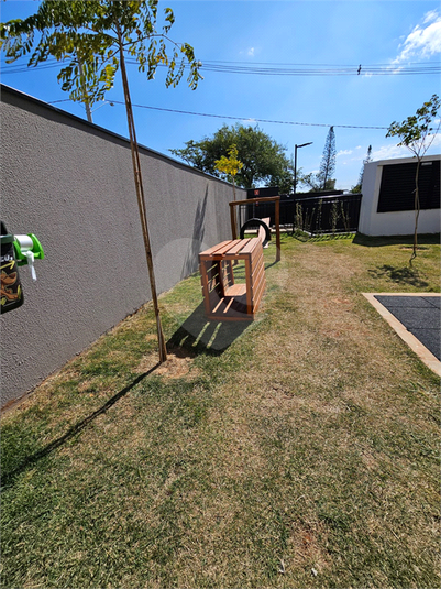 Foto REO1115931