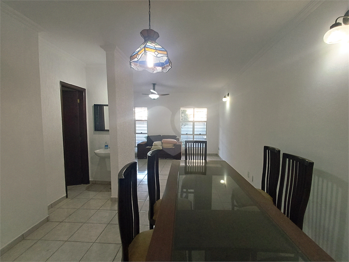 Foto REO1115935