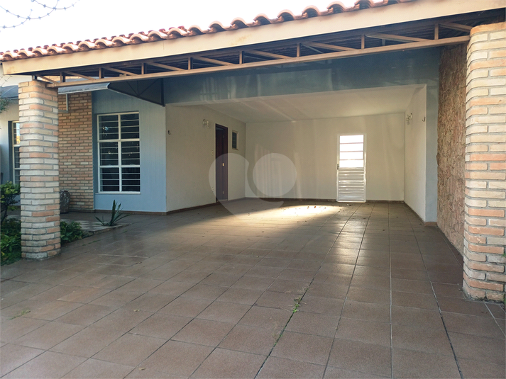 Foto REO1115935