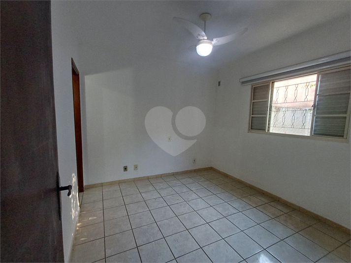Foto REO1115935