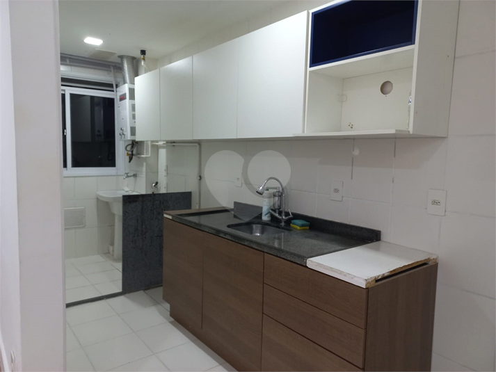 Foto REO1115936