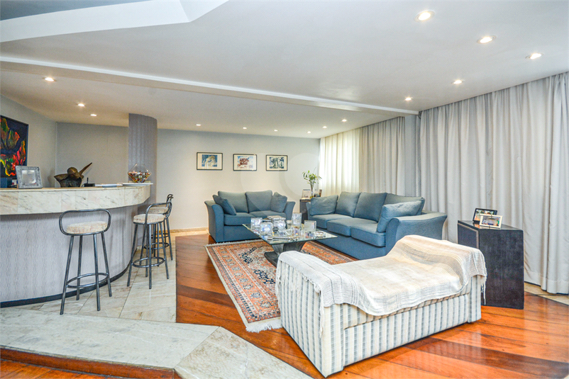 Foto REO1115948