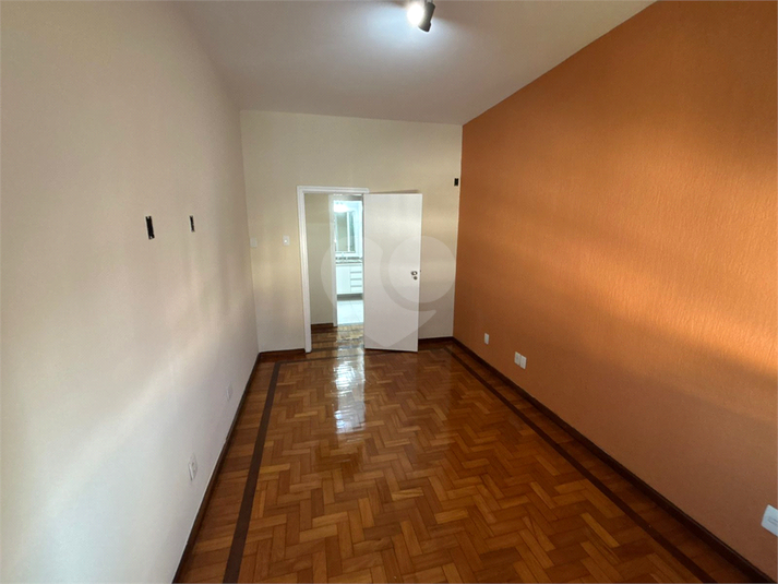 Foto REO1115955