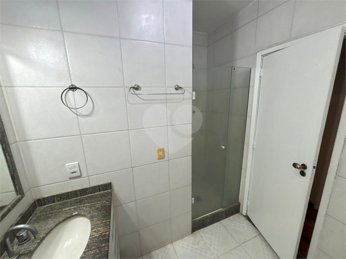 Foto REO1115955