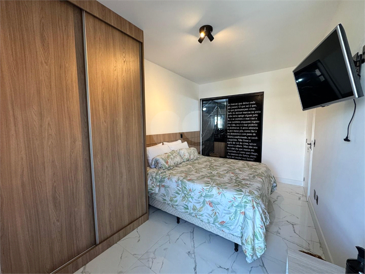 Foto REO1115956