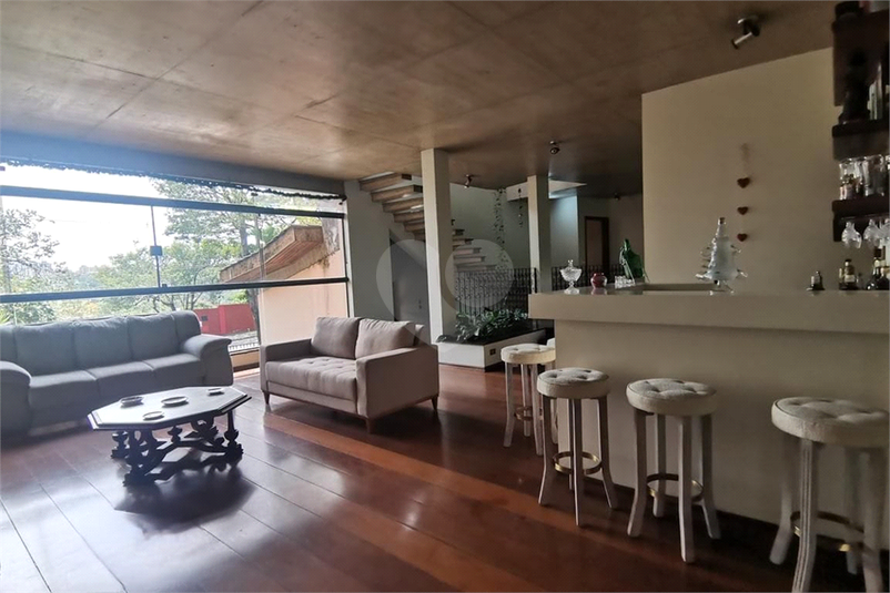 Foto REO1115965