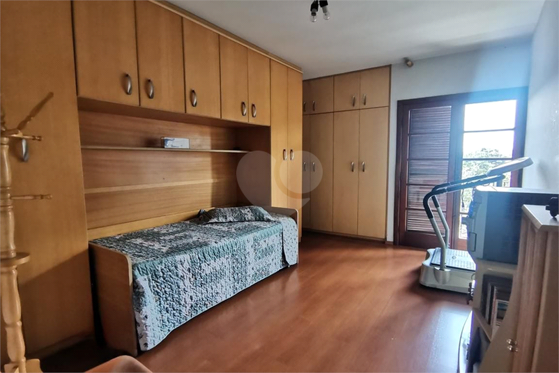 Foto REO1115965