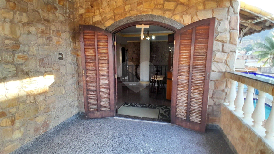 Foto REO1115973