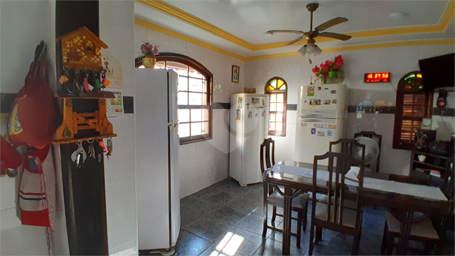 Foto REO1115973