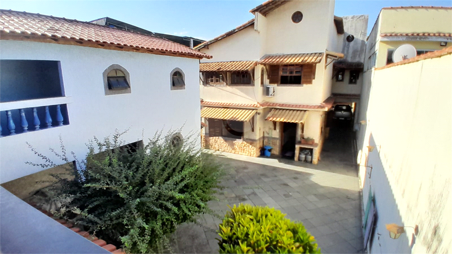 Foto REO1115973
