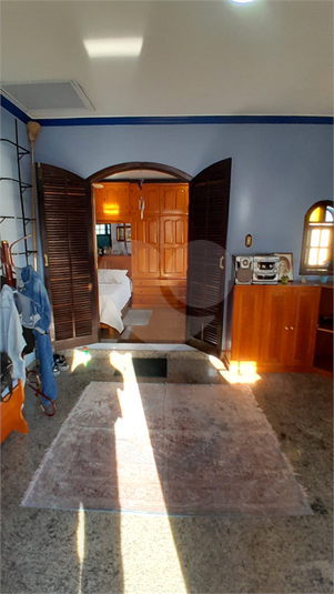 Foto REO1115973
