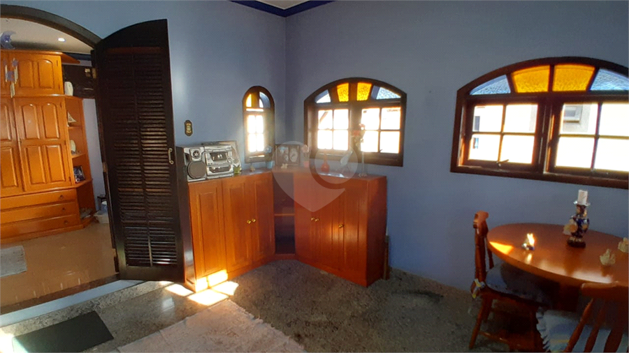 Foto REO1115973
