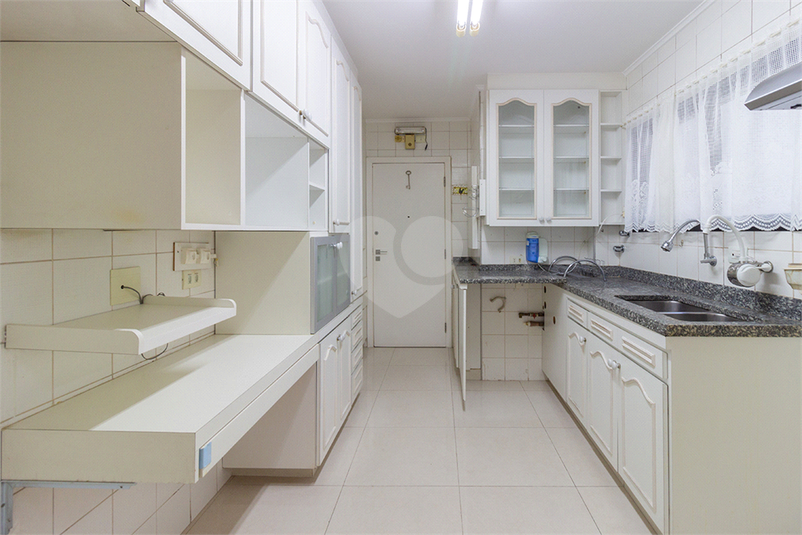 Foto REO1115983