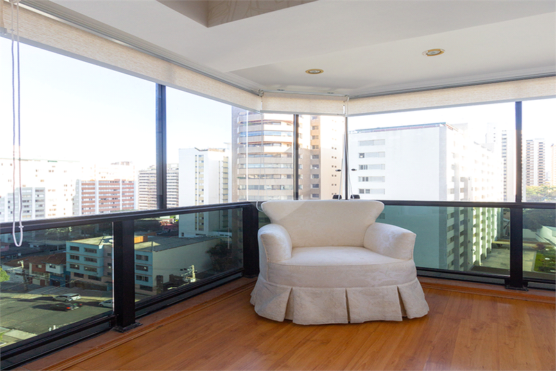Foto REO1115983