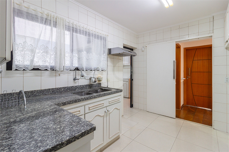 Foto REO1115983